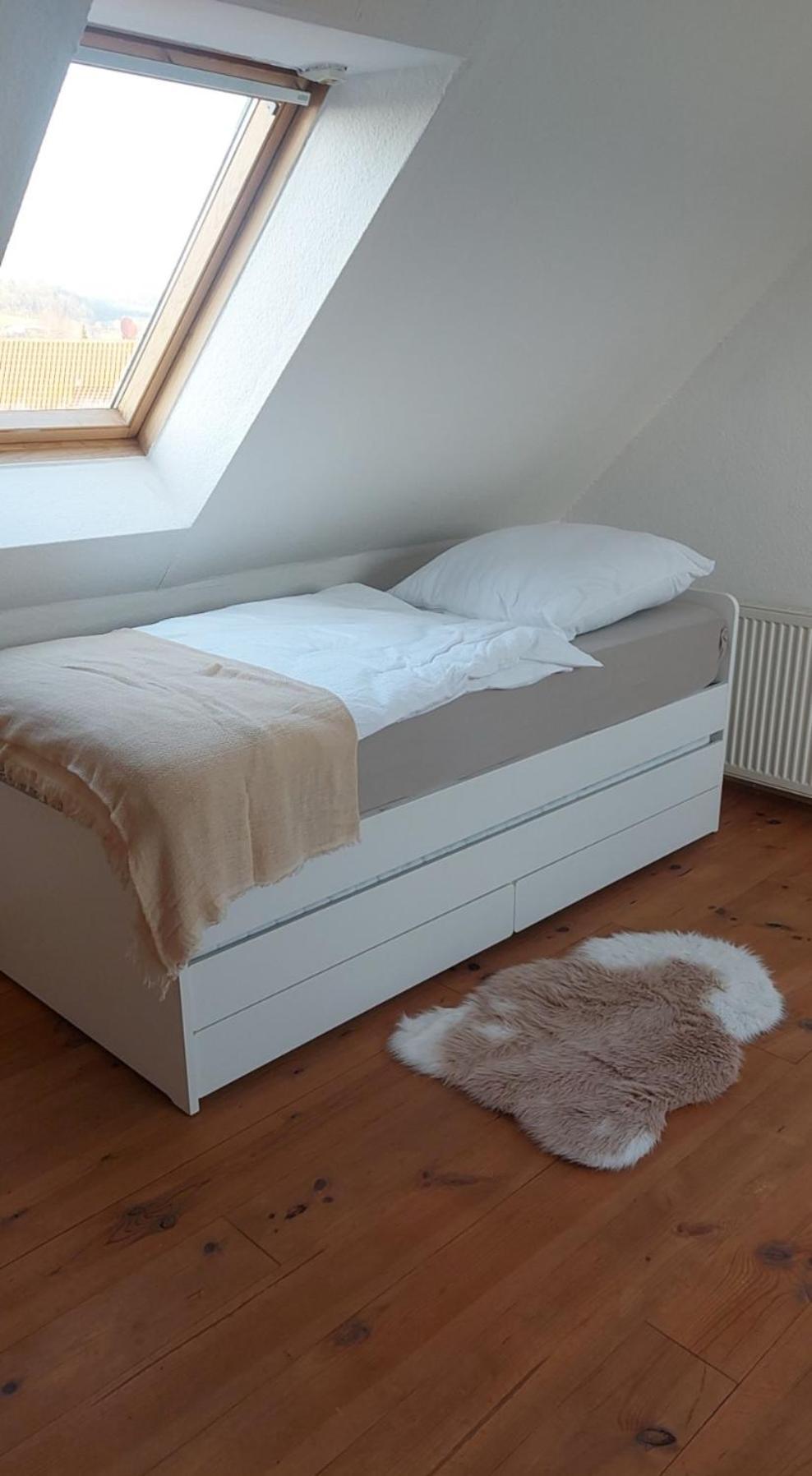 Stilvolle Ferienwohnung Free Parking, Space, Wlan Niestetal Exteriör bild