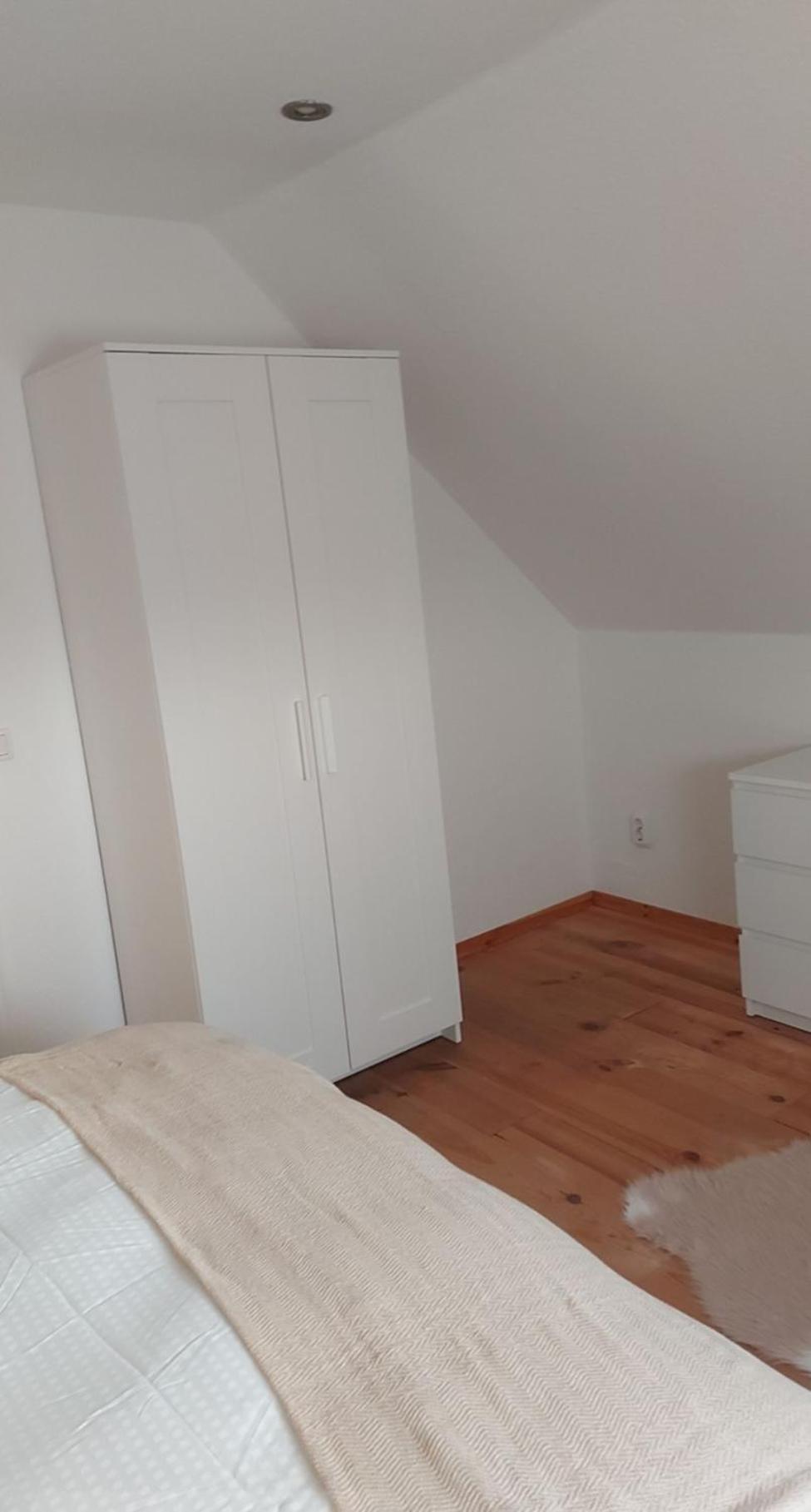 Stilvolle Ferienwohnung Free Parking, Space, Wlan Niestetal Exteriör bild